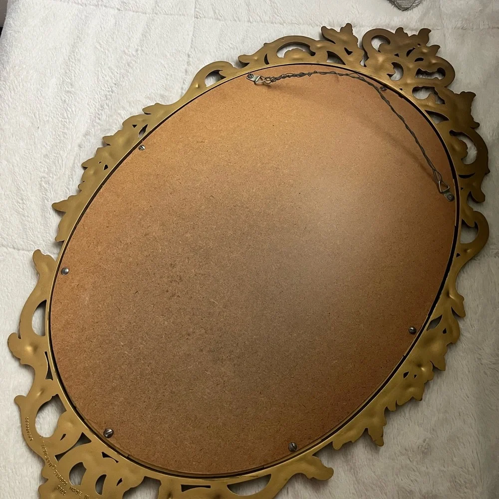 Vintage Syroco Ornate Gold Oval Wall Mirror